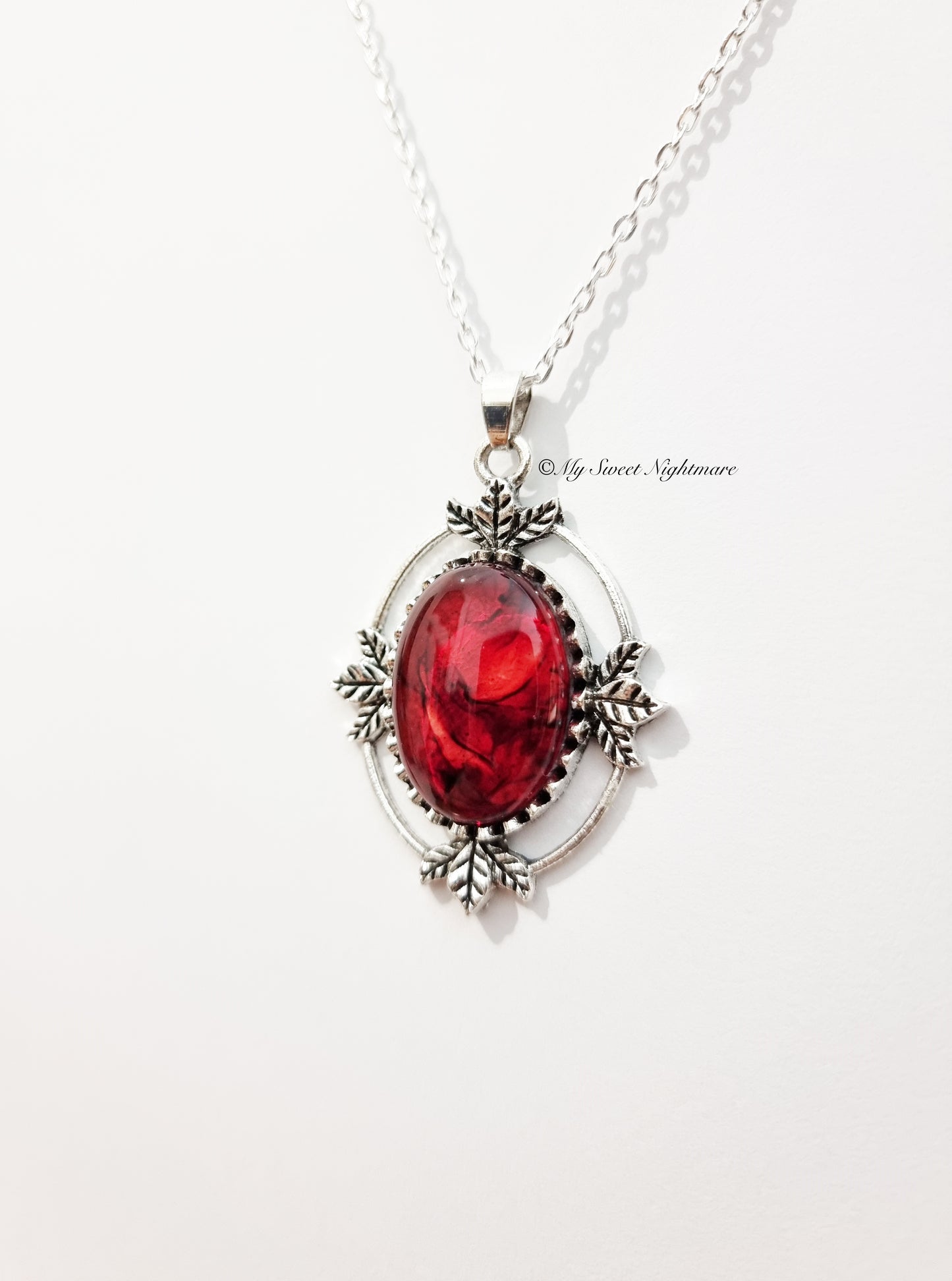 "MINA" Collana Gotico Vittoriana con Cabochon effetto Sangue