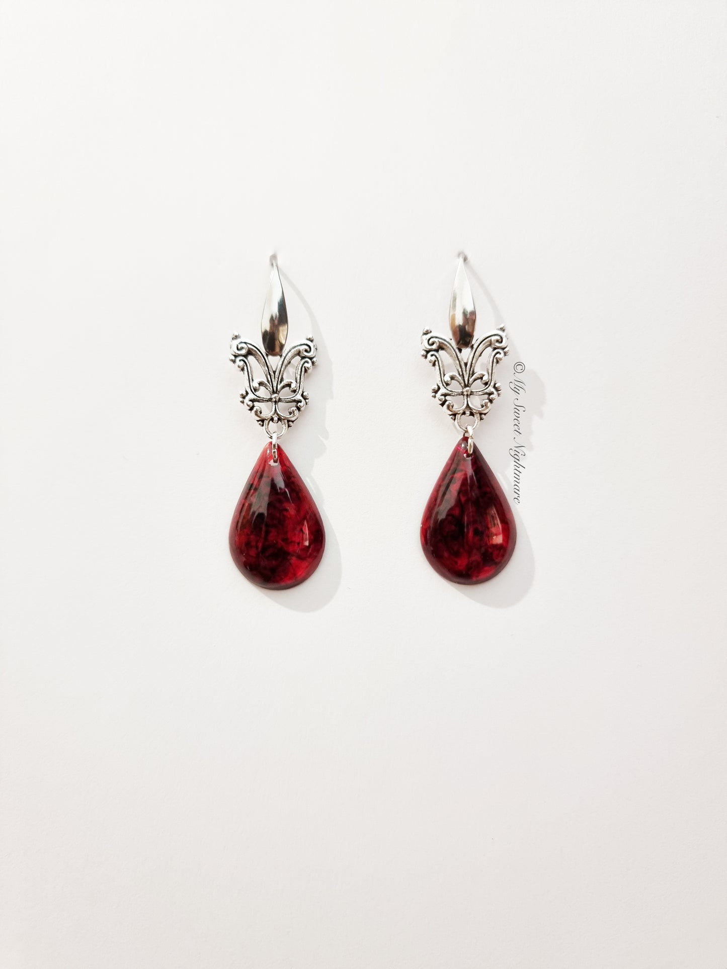 "ALUKA" Orecchini Gotico Vittoriana con gocce effetto Sangue