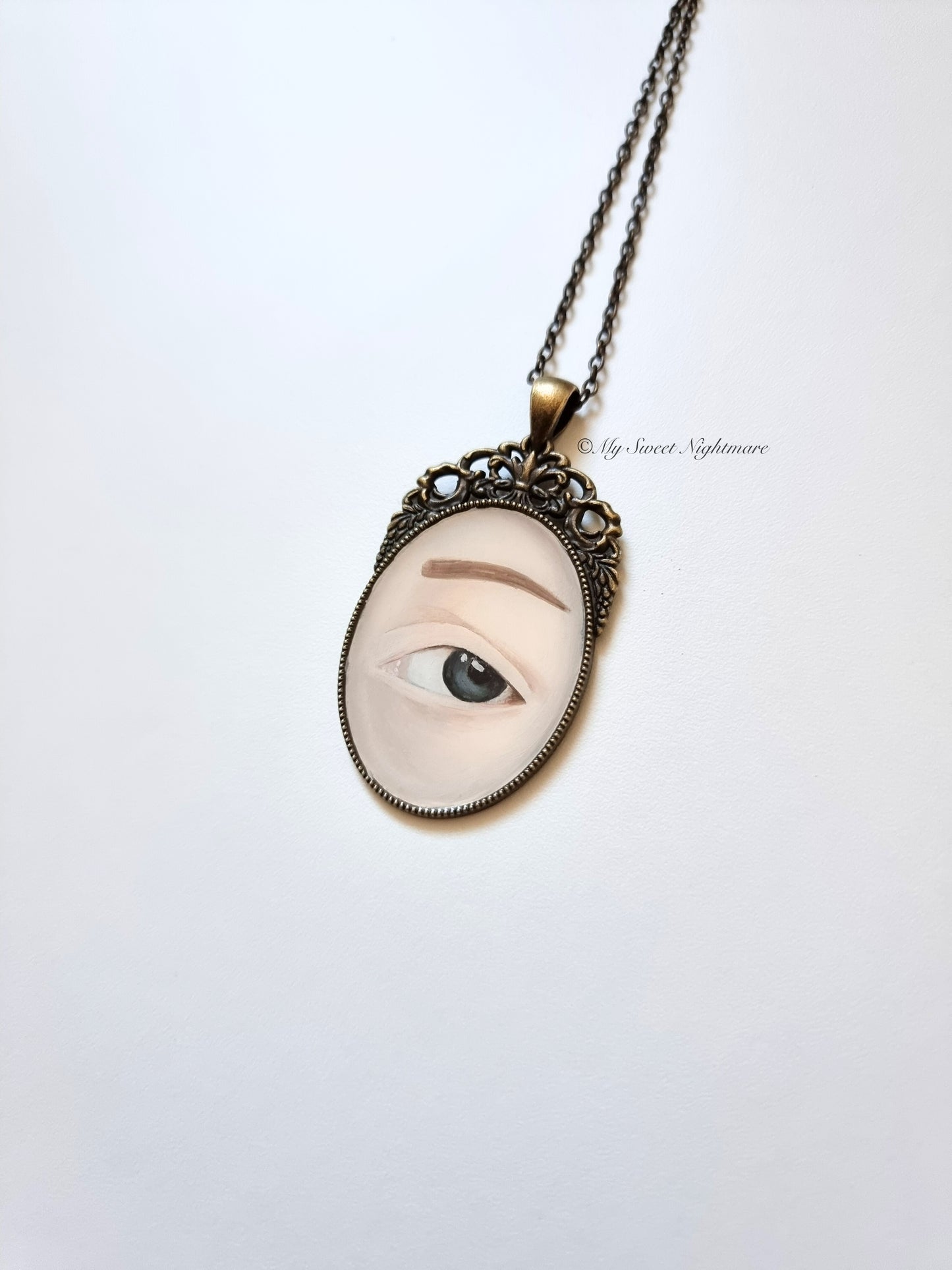 Collana in stile vittoriano con miniatura dipinta ad olio "L'occhio dell'amante"