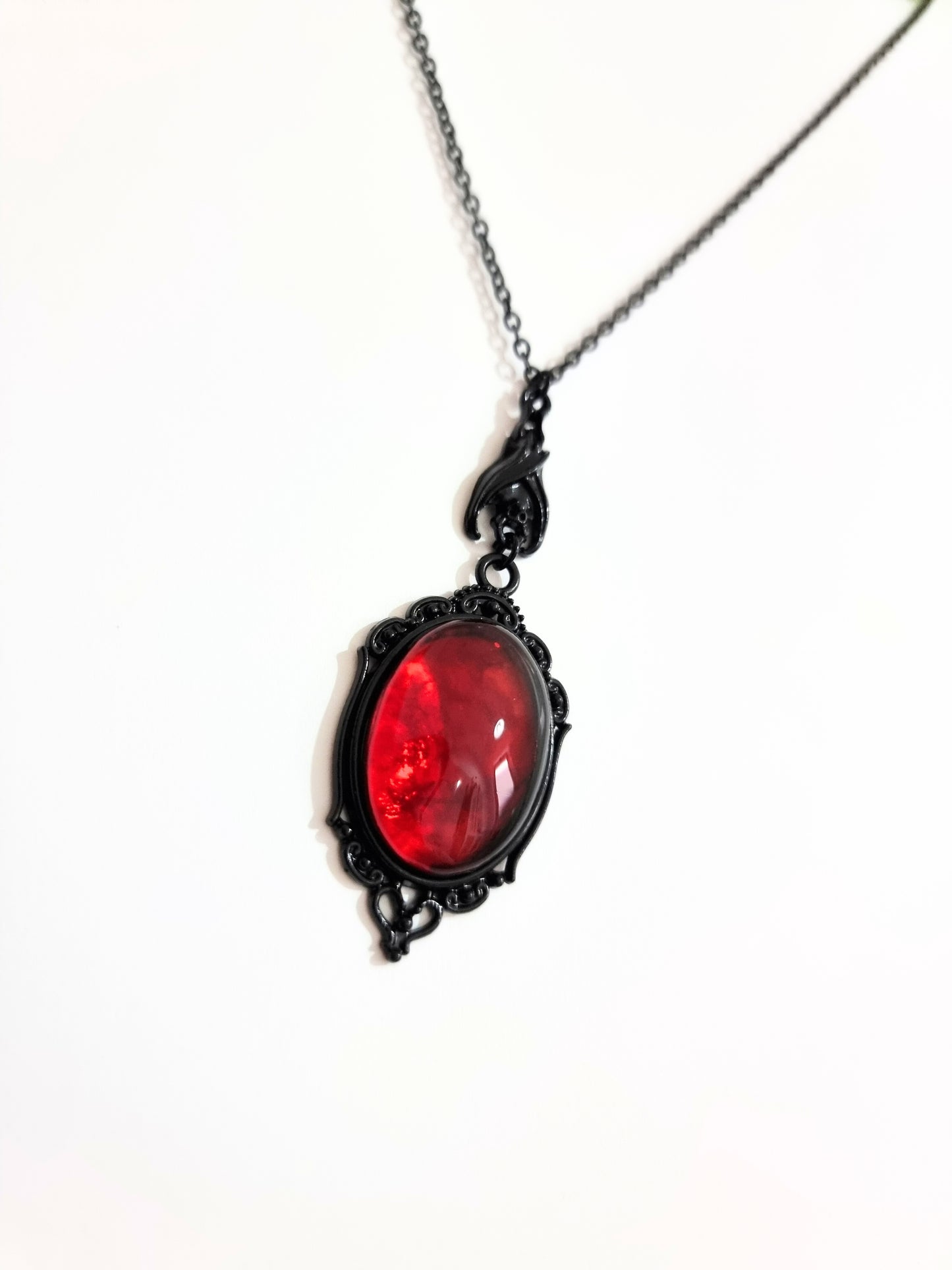 "ECLIPSE 2.0" Collana gotica con Cabochon effetto Sangue