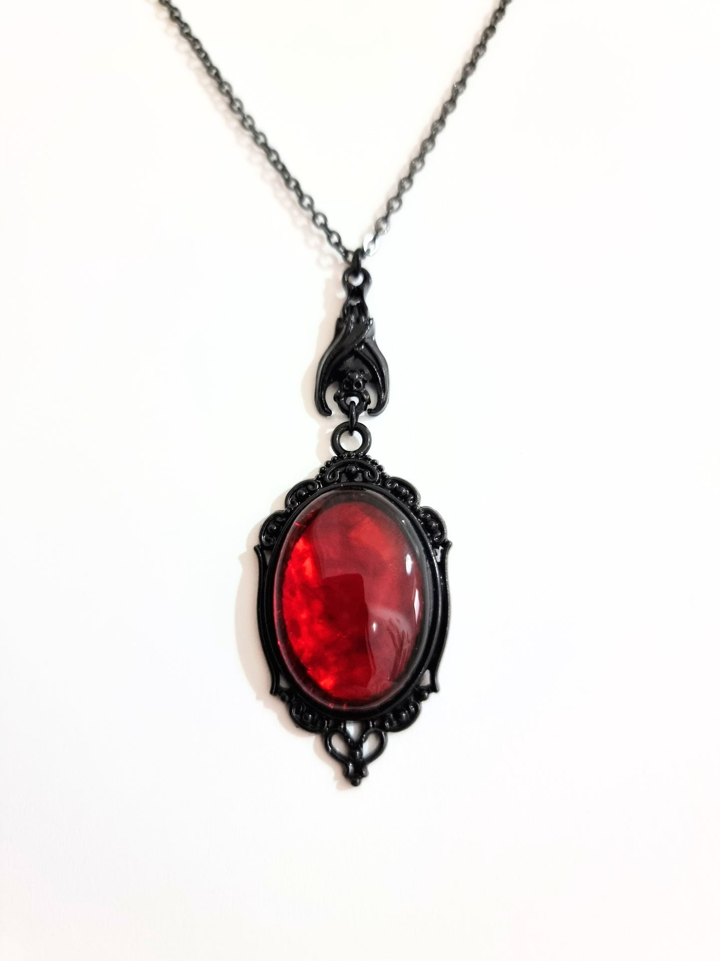 "ECLIPSE 2.0" Collana gotica con Cabochon effetto Sangue