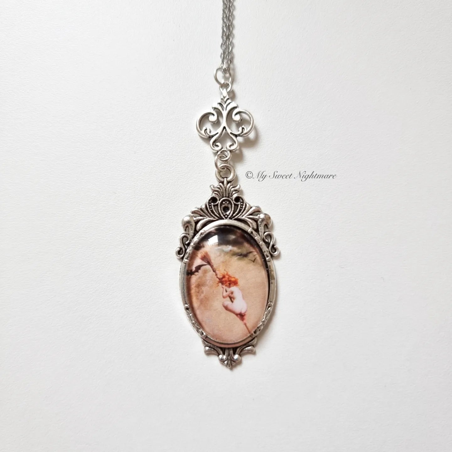 Collana "La Sorciére"