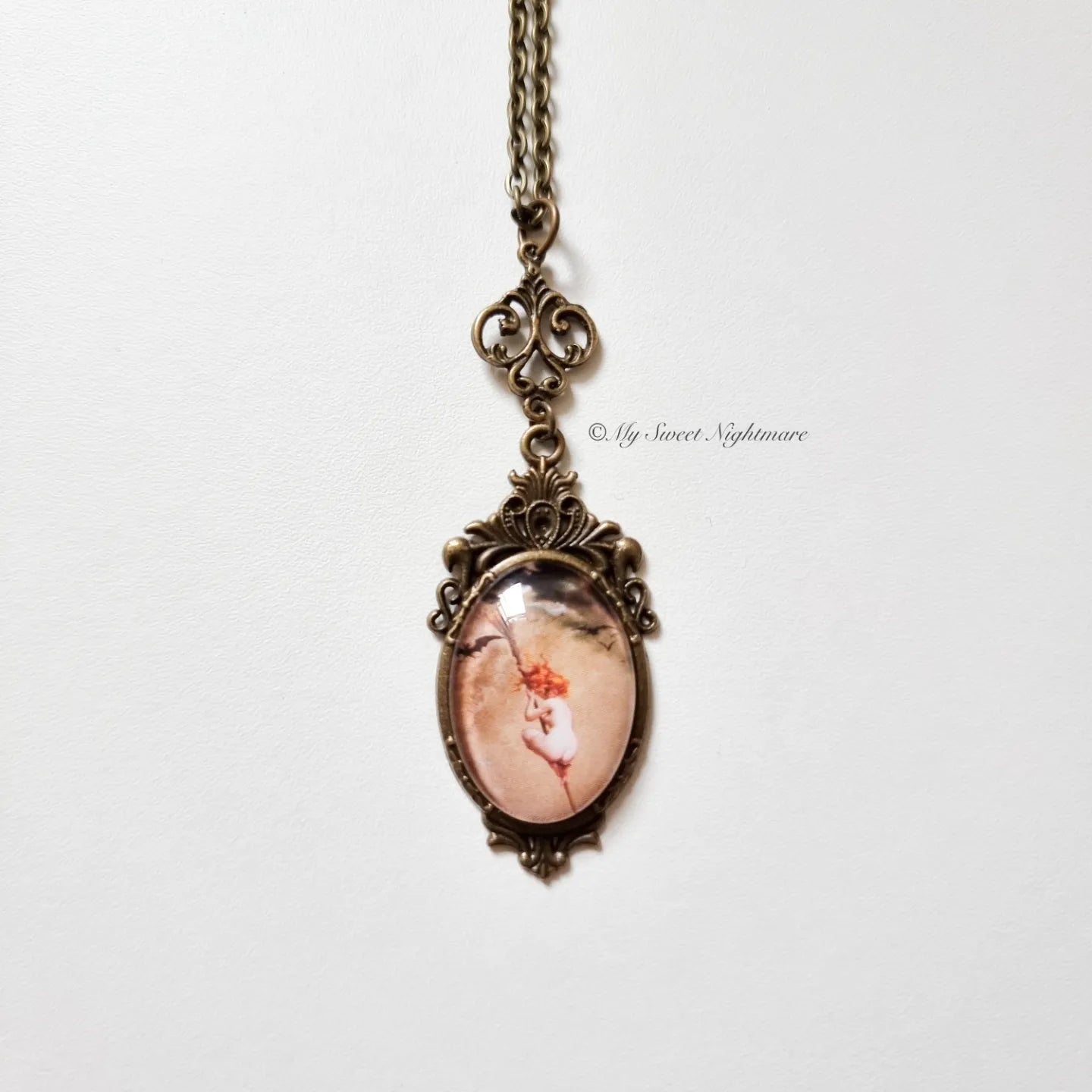 Collana "La Sorciére"