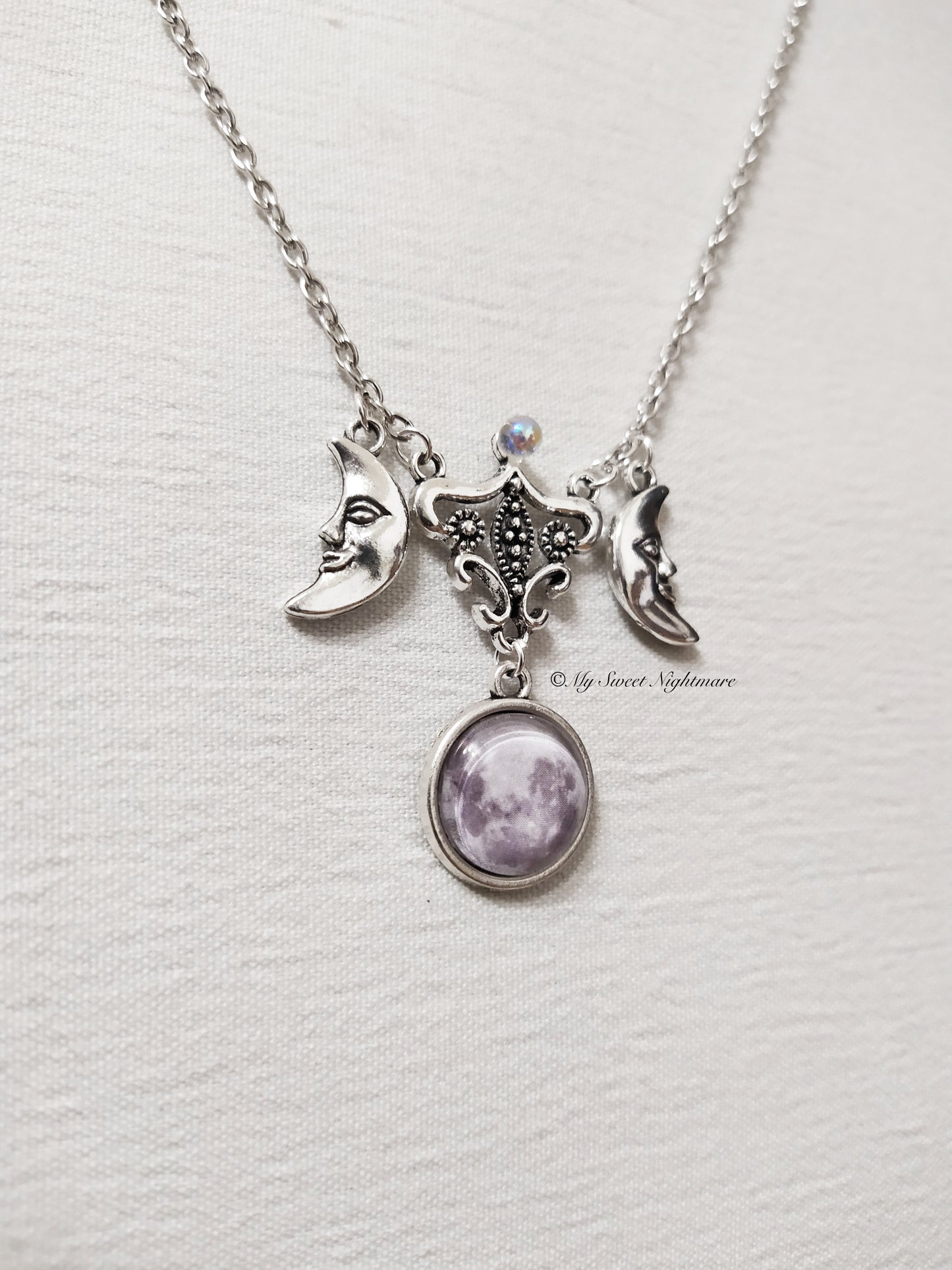 Collana Con triplice luna