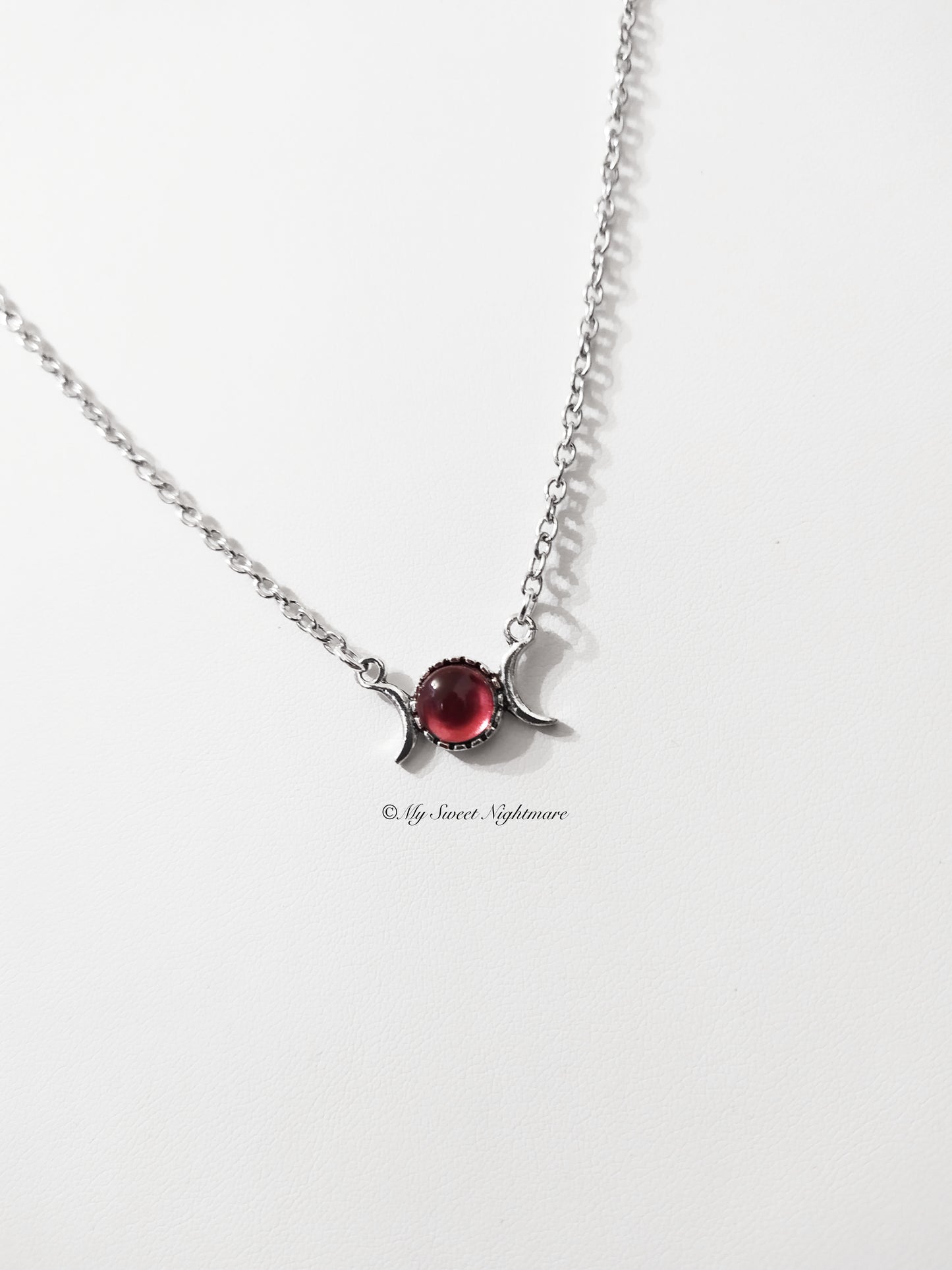 Triplice luna minimal rossa