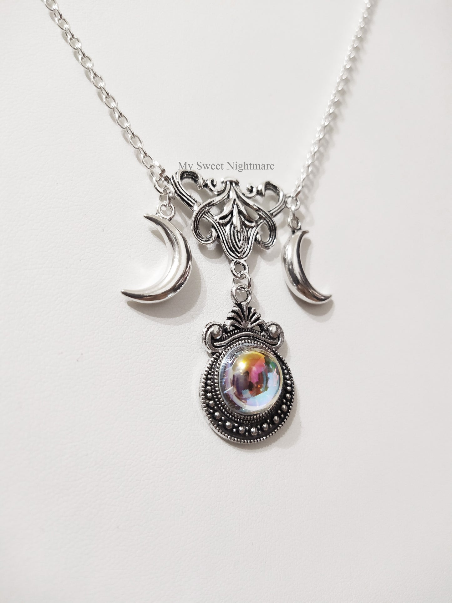 Collana con triplice luna arcobaleno
