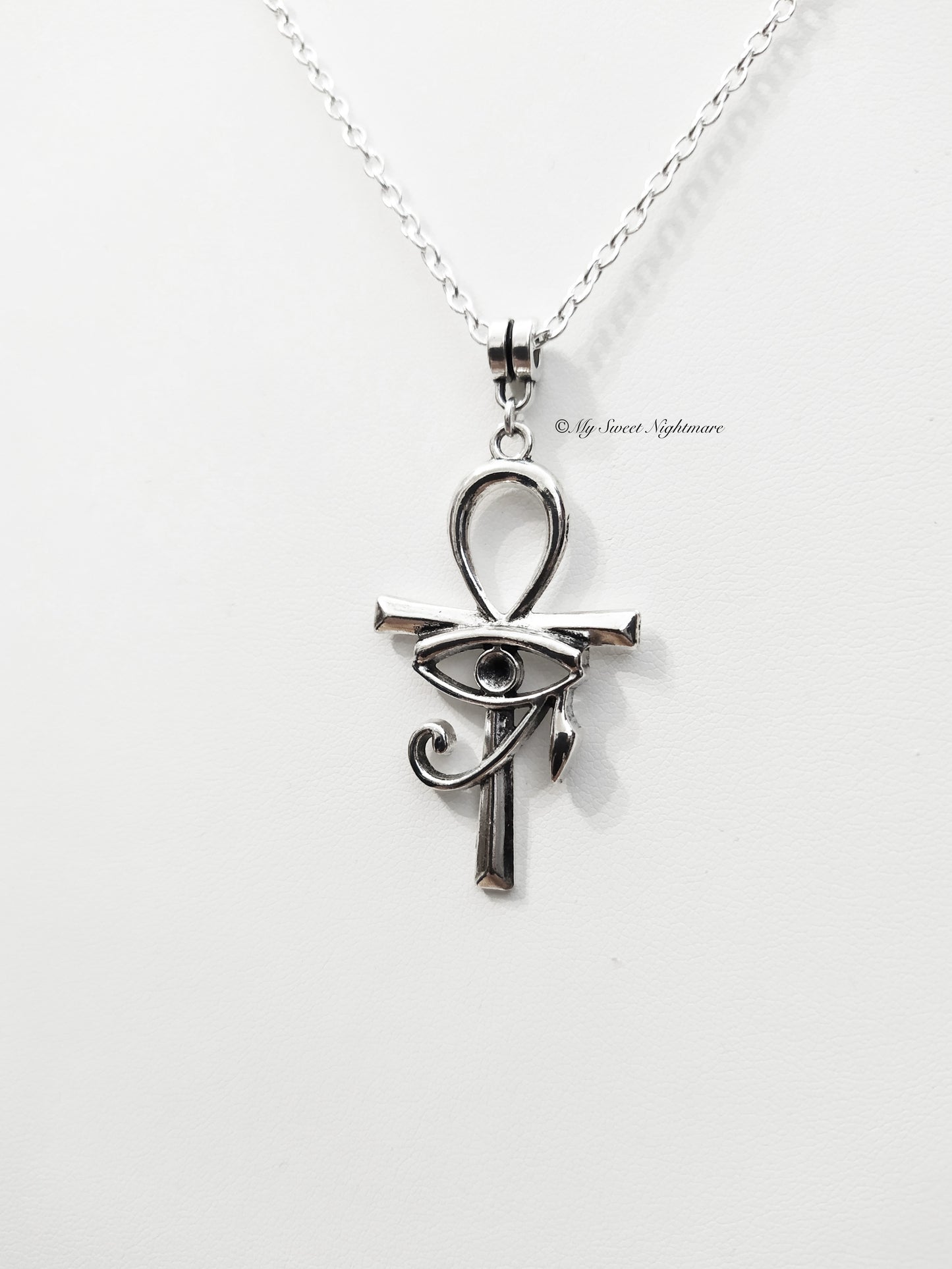 Collana con Occhio di Horus e Croce di Ankh