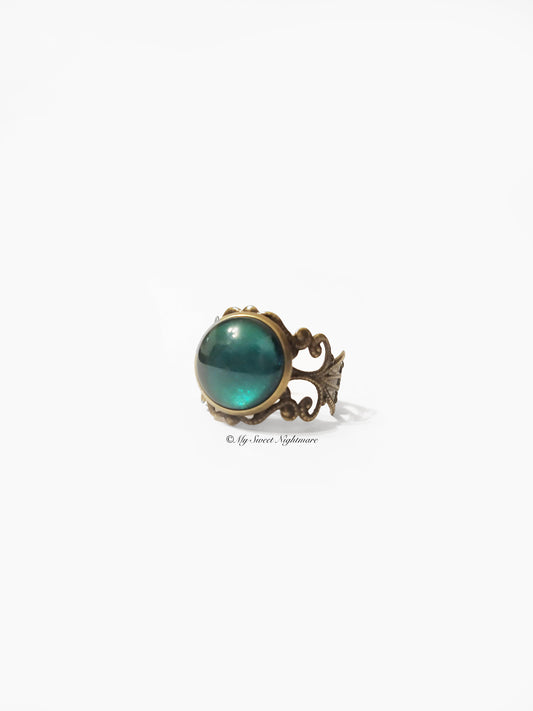 Anello vittoriano in bronzo con pietra verde, regolabile