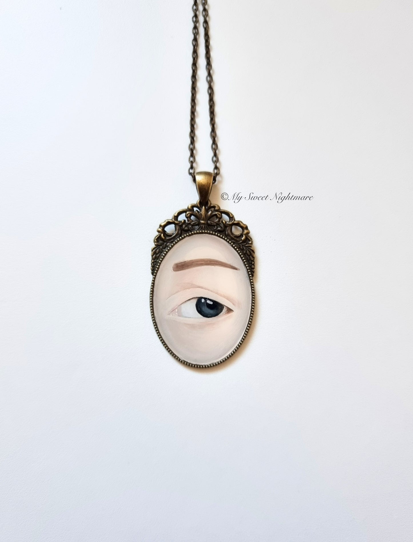 Collana in stile vittoriano con miniatura dipinta ad olio "L'occhio dell'amante"