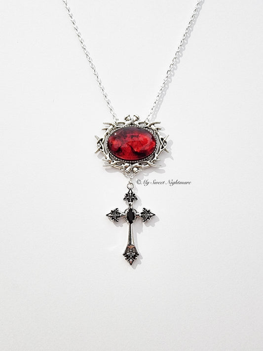 "LESTAT" Collana gotica con Croce e Cammeo con Cabochon effetto Sangue