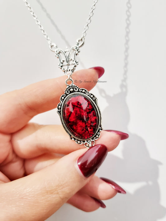 "LILITH" Collana Gotico Vittoriana con Cabochon effetto Sangue