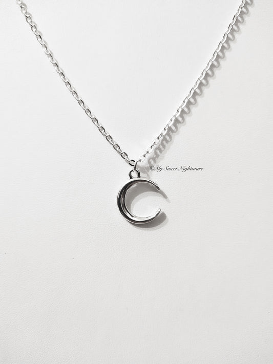Collana con luna crescente