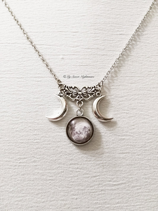 Collana con triplice luna