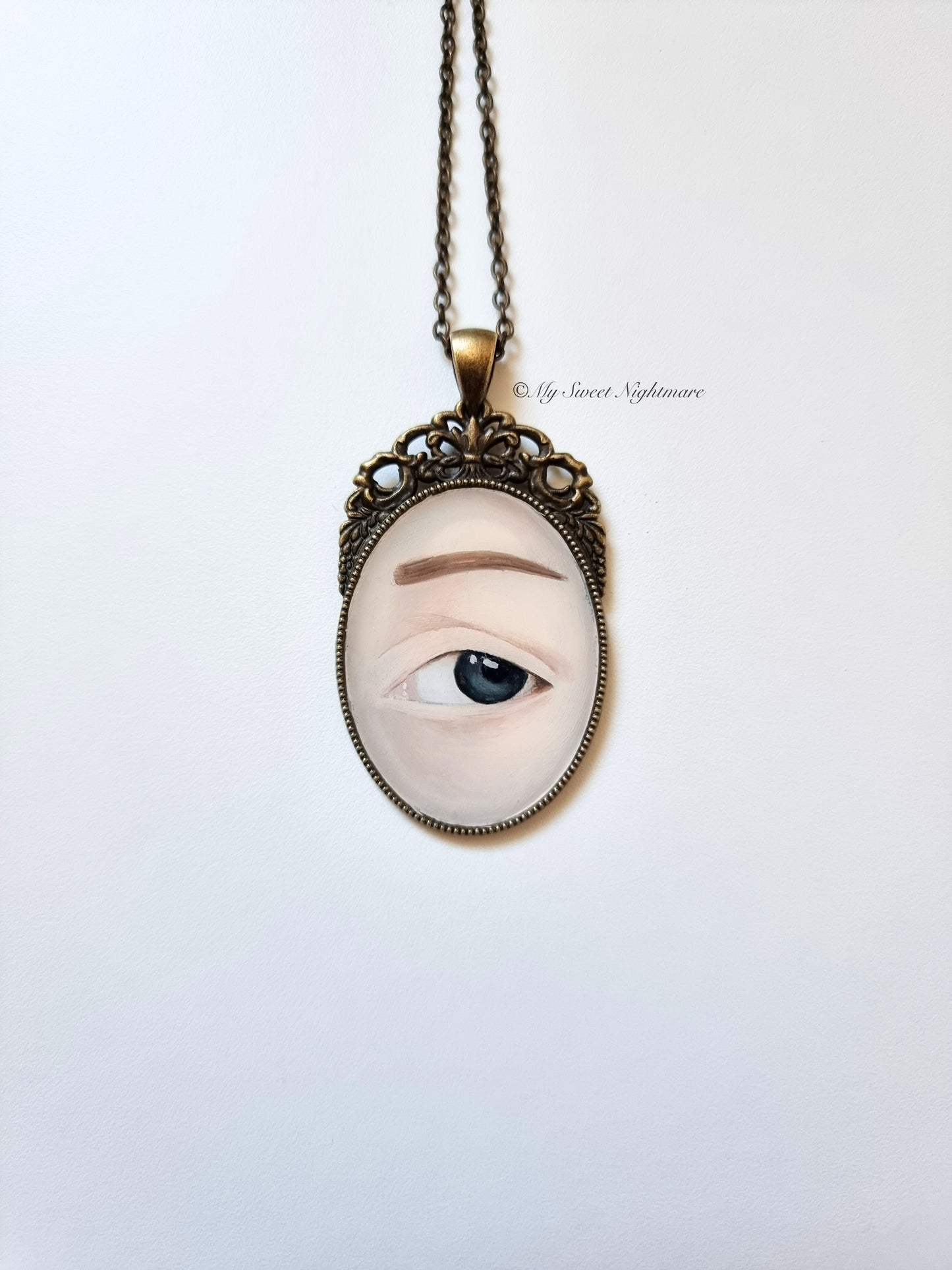 Collana in stile vittoriano con miniatura dipinta ad olio "L'occhio dell'amante"
